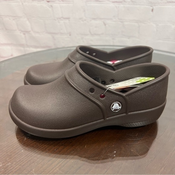CROCS brown rubber clog (nurse’s shoes) in size 5 - Picture 4 of 12